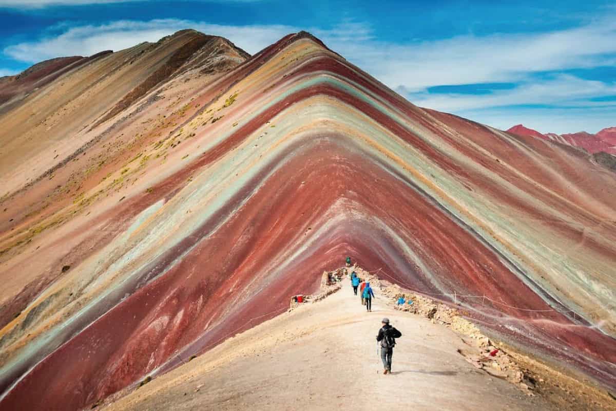 Trilha para Montanha Colorida